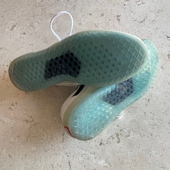 Vans Ave Pro Blanc de Blanc White and Black Sneakers, Men size 7.5 Women size 9 - Picture 2 of 7